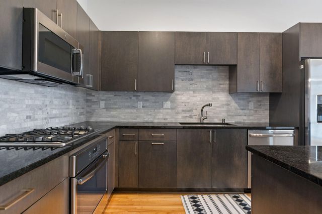 1240 S 2nd Street 225, Minneapolis, MN 55415