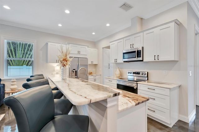 2517 4TH AVENUE S, St Petersburg, FL 33712