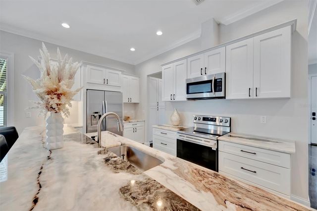 2517 4TH AVENUE S, St Petersburg, FL 33712