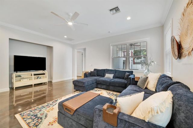 2517 4TH AVENUE S, St Petersburg, FL 33712