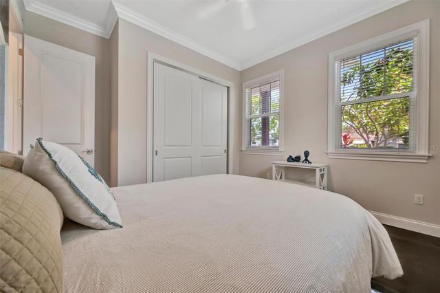 2517 4TH AVENUE S, St Petersburg, FL 33712