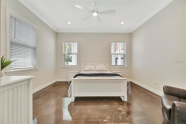 2517 4TH AVENUE S, St Petersburg, FL 33712