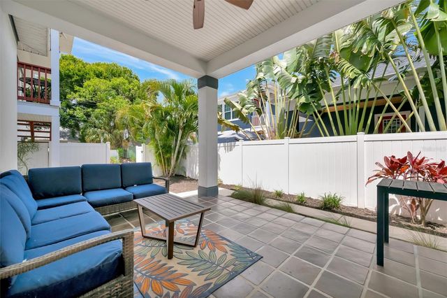 2517 4TH AVENUE S, St Petersburg, FL 33712