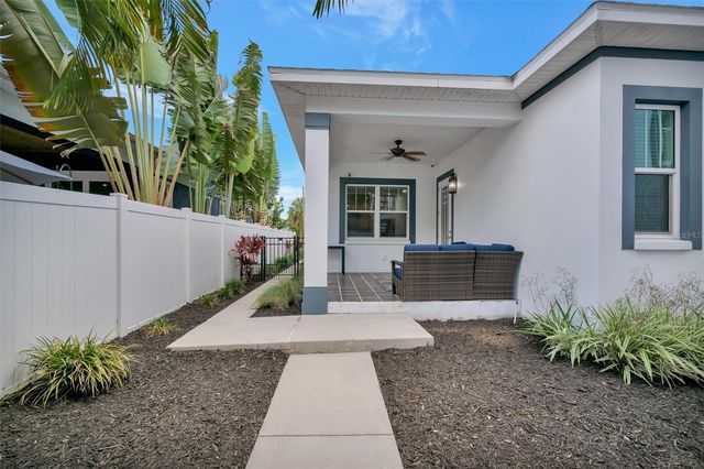 2517 4TH AVENUE S, St Petersburg, FL 33712