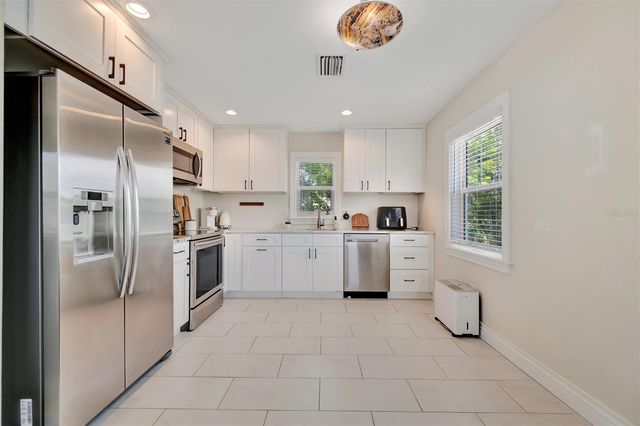 2517 4TH AVENUE S, St Petersburg, FL 33712