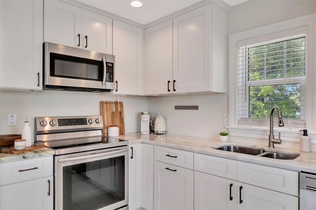 2517 4TH AVENUE S, St Petersburg, FL 33712