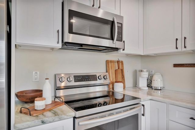 2517 4TH AVENUE S, St Petersburg, FL 33712