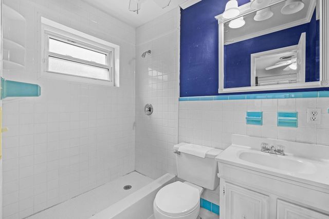 5221 NE 17th Avenue, Fort Lauderdale, FL 33334