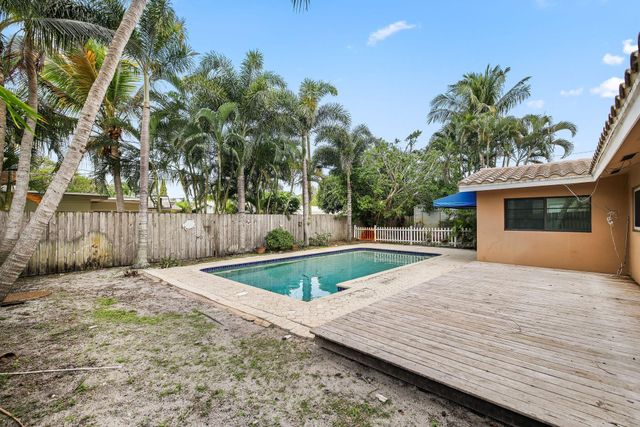 5221 NE 17th Avenue, Fort Lauderdale, FL 33334