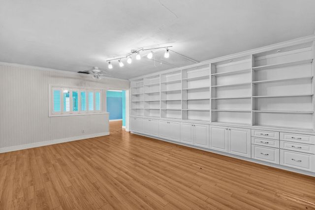 5221 NE 17th Avenue, Fort Lauderdale, FL 33334