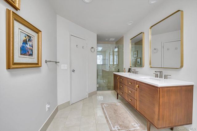 6 John Bean Court, Port Washington, NY 11050