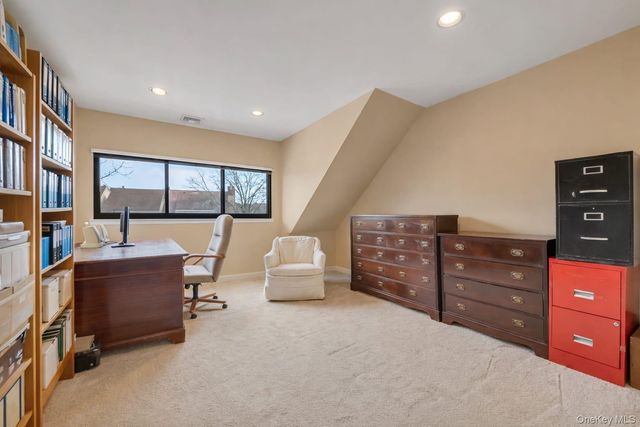 6 John Bean Court, Port Washington, NY 11050