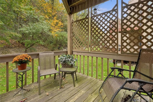 6 John Bean Court, Port Washington, NY 11050