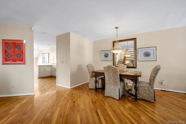 6 John Bean Court, Port Washington, NY 11050