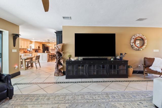 W 20844 4th Avenue, Cudjoe Key, FL 33042