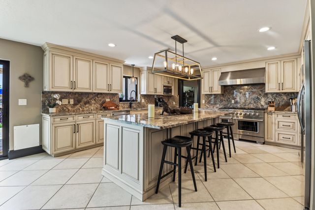 W 20844 4th Avenue, Cudjoe Key, FL 33042