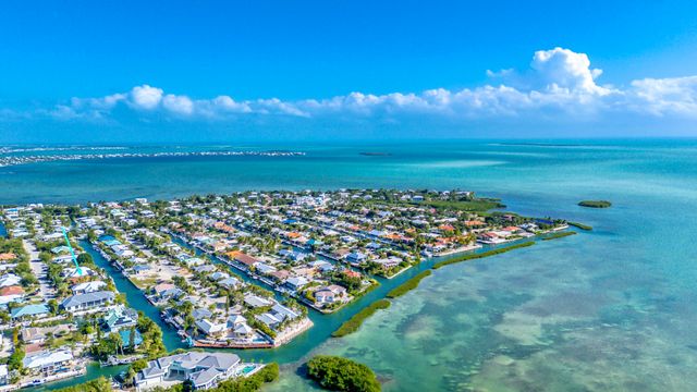 W 20844 4th Avenue, Cudjoe Key, FL 33042