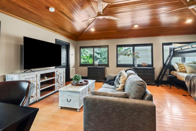 W 20844 4th Avenue, Cudjoe Key, FL 33042