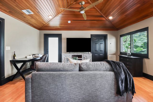 W 20844 4th Avenue, Cudjoe Key, FL 33042