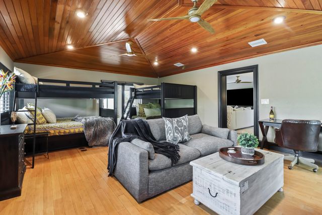 W 20844 4th Avenue, Cudjoe Key, FL 33042