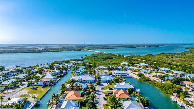 W 20844 4th Avenue, Cudjoe Key, FL 33042