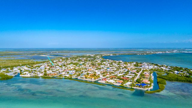 W 20844 4th Avenue, Cudjoe Key, FL 33042