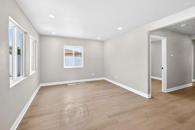 5130 Roswell St, San Diego, CA 92114
