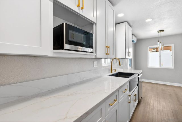 5130 Roswell St, San Diego, CA 92114