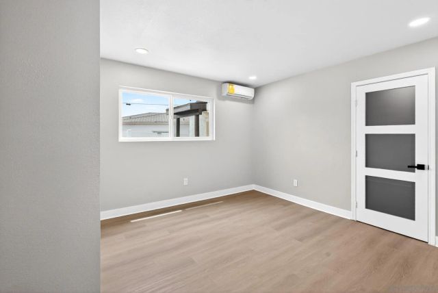 5130 Roswell St, San Diego, CA 92114
