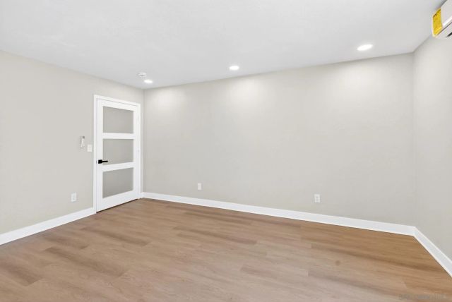 5130 Roswell St, San Diego, CA 92114