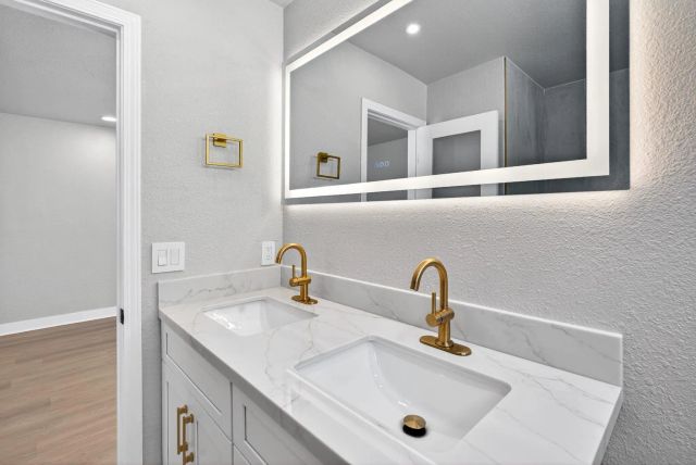 5130 Roswell St, San Diego, CA 92114