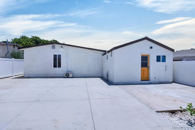 5130 Roswell St, San Diego, CA 92114