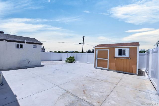 5130 Roswell St, San Diego, CA 92114