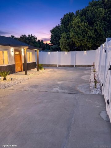 5130 Roswell St, San Diego, CA 92114
