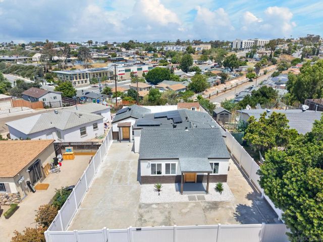 5130 Roswell St, San Diego, CA 92114