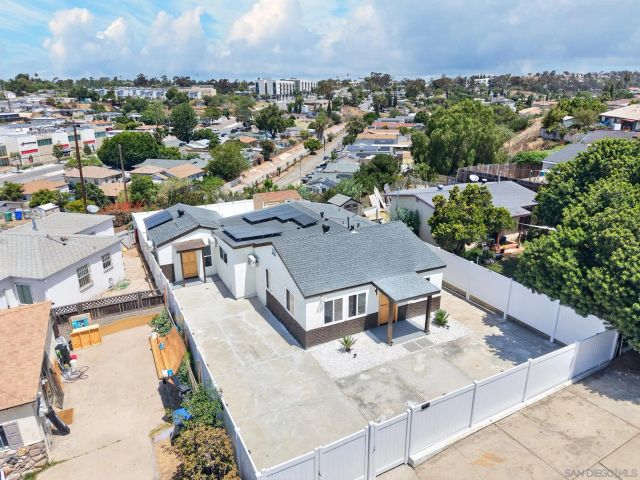 5130 Roswell St, San Diego, CA 92114