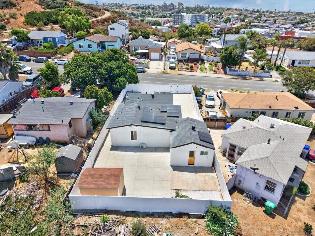 5130 Roswell St, San Diego, CA 92114