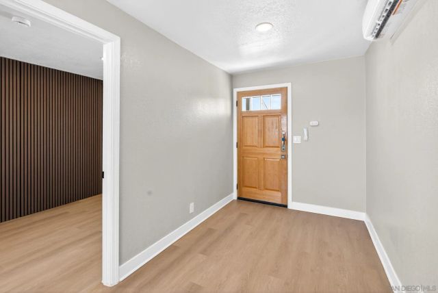 5130 Roswell St, San Diego, CA 92114