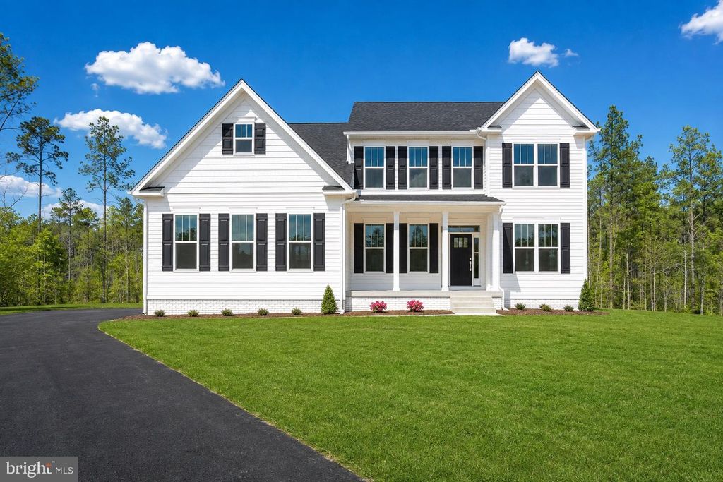 11708 CRESCENT LN, Locust Grove, VA 22508
