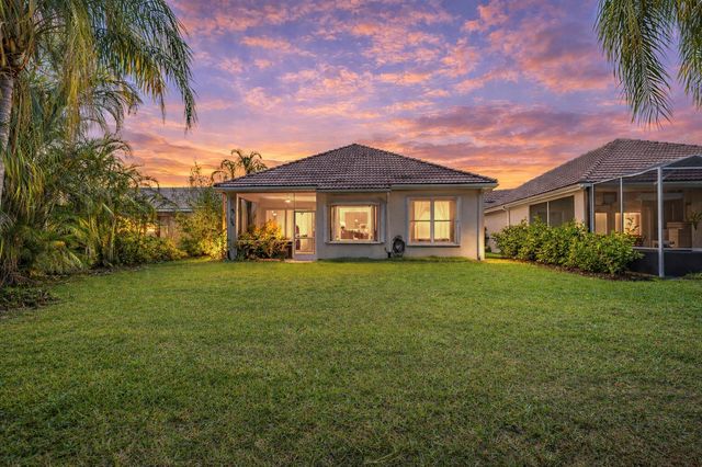 713 SW Saint Croix Cove, Port St. Lucie, FL 34986