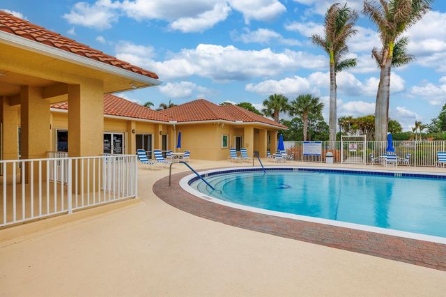 713 SW Saint Croix Cove, Port St. Lucie, FL 34986
