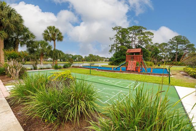 713 SW Saint Croix Cove, Port St. Lucie, FL 34986