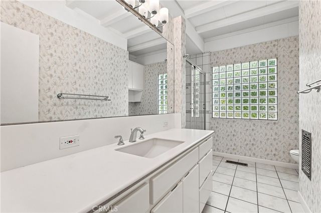 1345 Paseo Redondo, Burbank, CA 91501