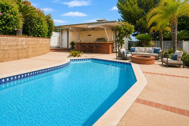 1345 Paseo Redondo, Burbank, CA 91501