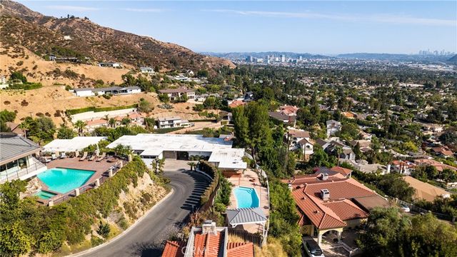 1345 Paseo Redondo, Burbank, CA 91501