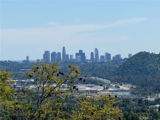 1345 Paseo Redondo, Burbank, CA 91501