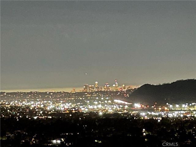 1345 Paseo Redondo, Burbank, CA 91501