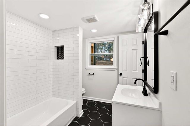 2497 Glenrock Drive, Decatur, GA 30032