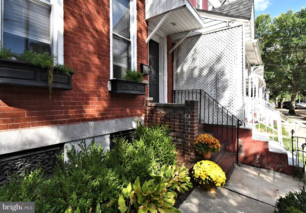 435 WALNUT ST #, Pottstown, PA 19464 — photo 2