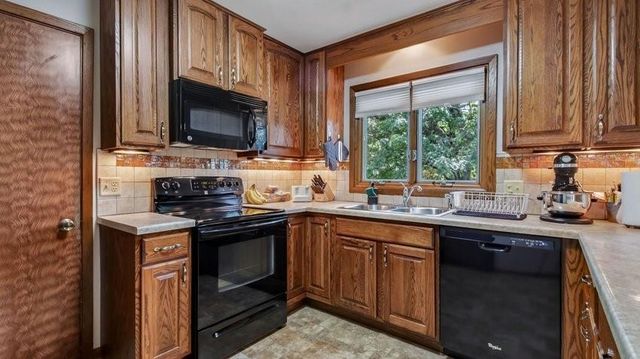 903 Pamela Place, Eau Claire, WI 54701